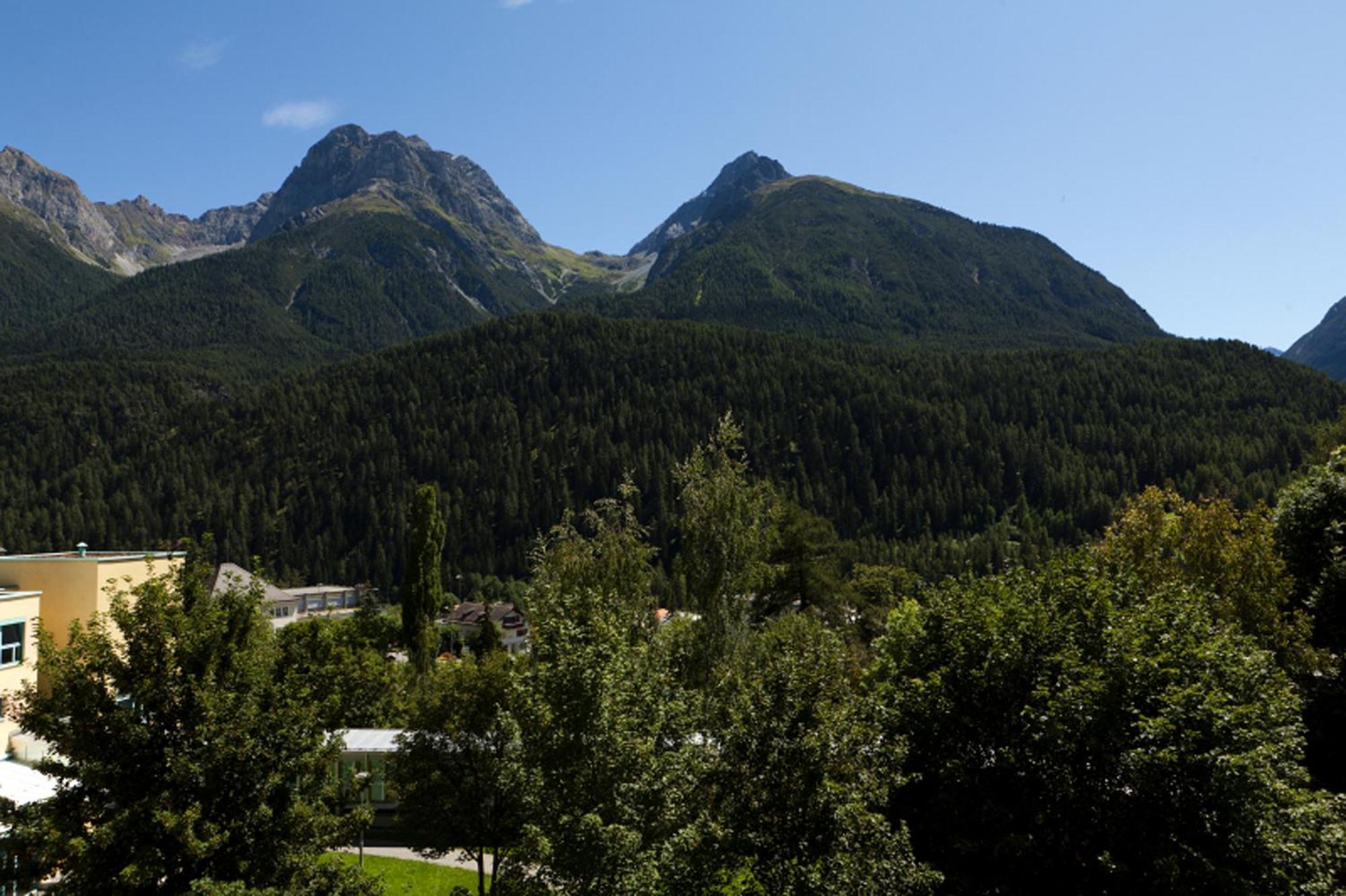 Hotel Astras Scuol Room photo