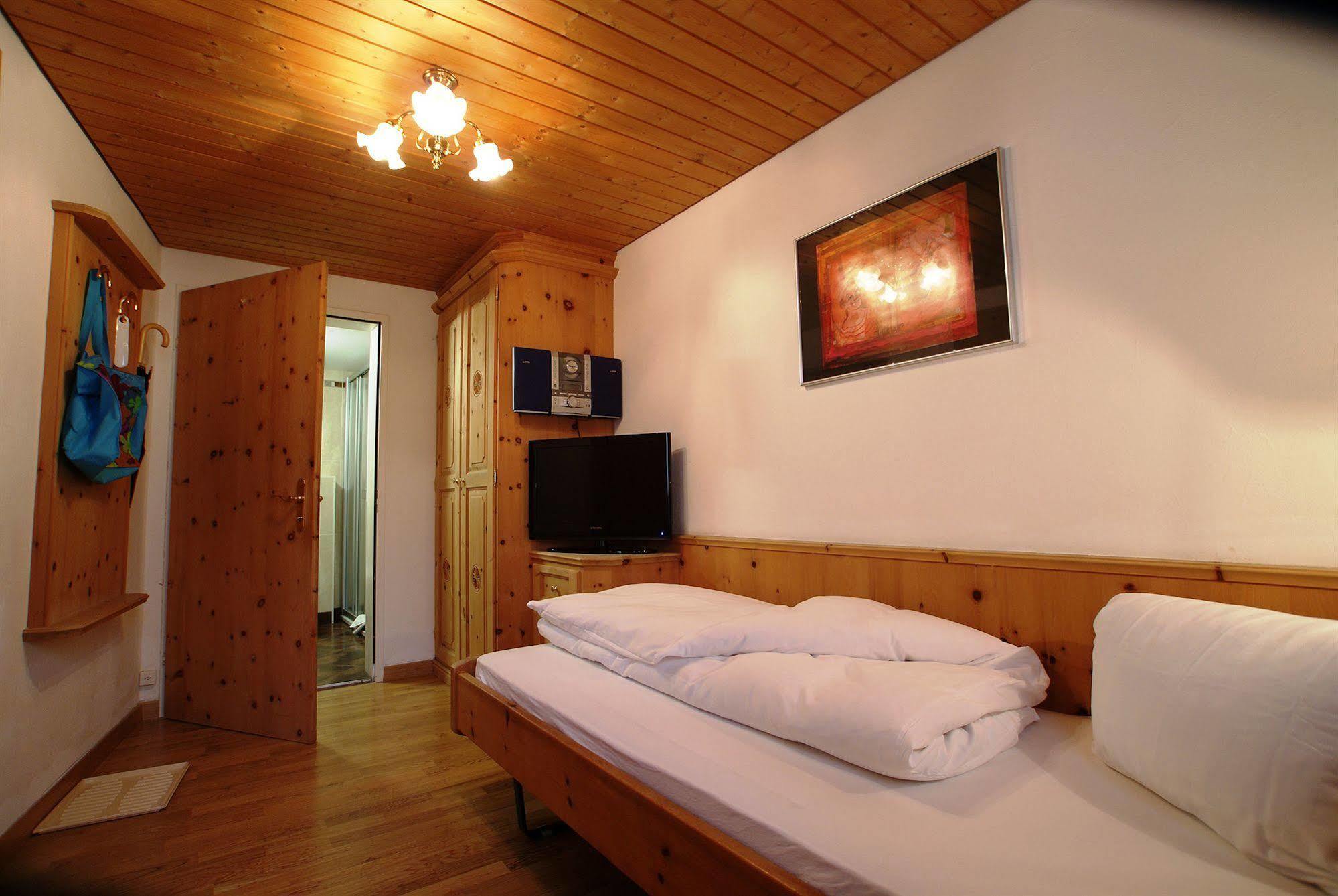 Hotel Astras Scuol Exterior photo