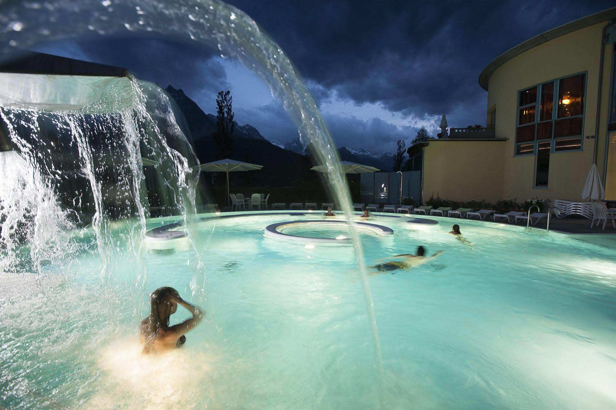 Hotel Astras Scuol Exterior photo